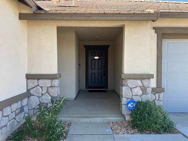 Photo - 3 Bedroom Plus Bonus Room Single Family Home w/ Solar For Rent in Lancaster