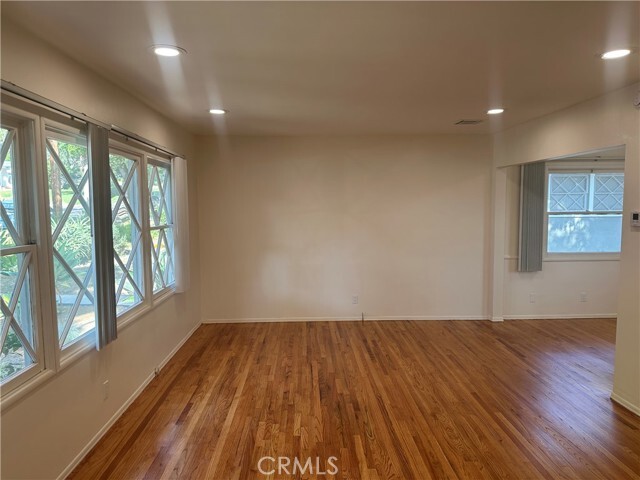 Photo - 1808 Oakwood Ave Unit 8