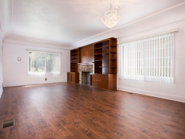 Photo - 227 S Gale Dr Unit 3