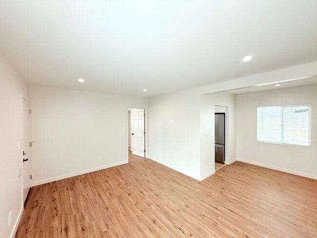 Photo - 2302-2306 N Frederic St Unit 2304 N Frederic St