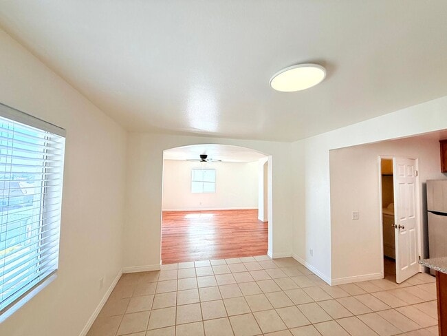 Photo - 762 W 21st St Unit 3