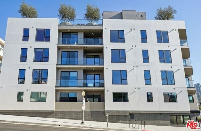 Photo - 10431 Santa Monica Blvd Unit 205