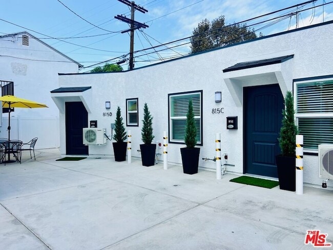 Photo - 815 W Glenoaks Blvd Unit D