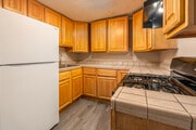 1BR, 1BA - 896SF - Kitchen - 443-447 1/2 Ulysses St. Apartments
