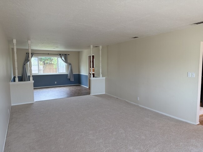 Photo - 1163 N Lincoln St