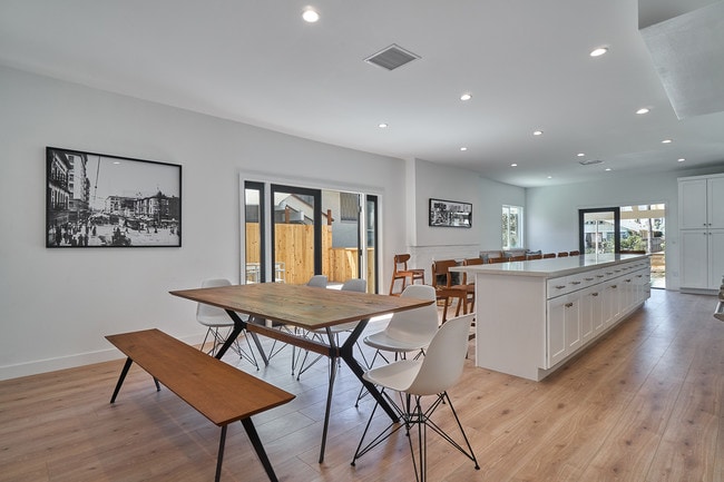 Photo - 152 S Serrano-2A Unit 2A