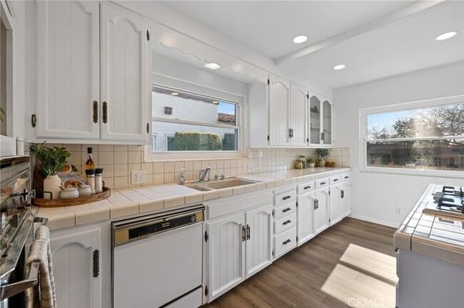 Photo - 2255 Loma Vista St