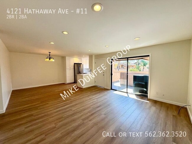 Building Photo - 4121 Hathaway Ave Unit #11