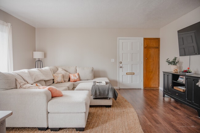 Photo - 340 Moss St Unit C-4