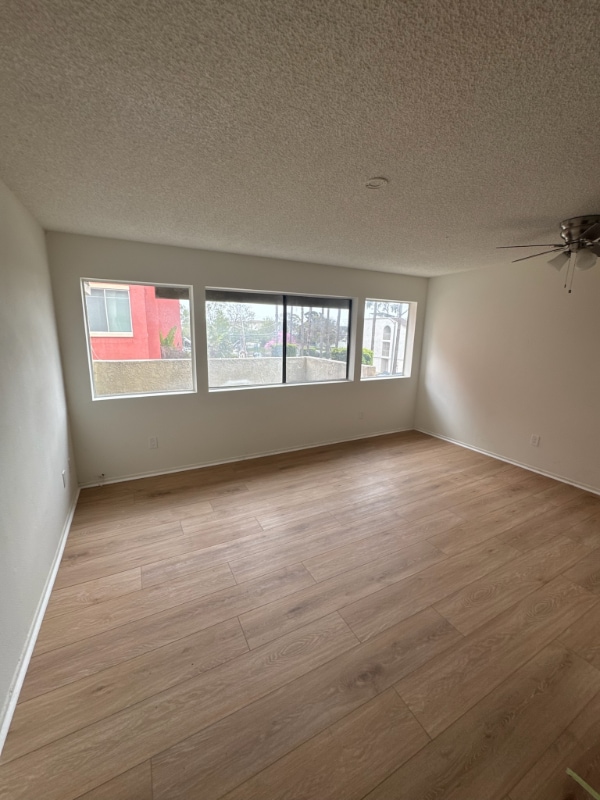 Photo - 430 W 8th St Apartment Unit 16