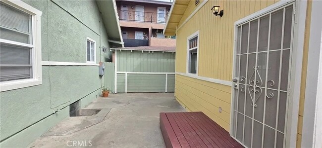 Building Photo - 1060 Cherry Ave