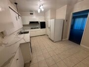 Photo - 800-818 S Orange Grove Blvd Apartments