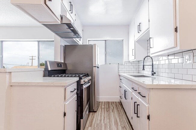 Photo - 230 N Grand Ave Unit 16