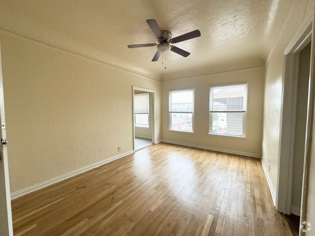 Building Photo - 1154 Normandie Ave Rental