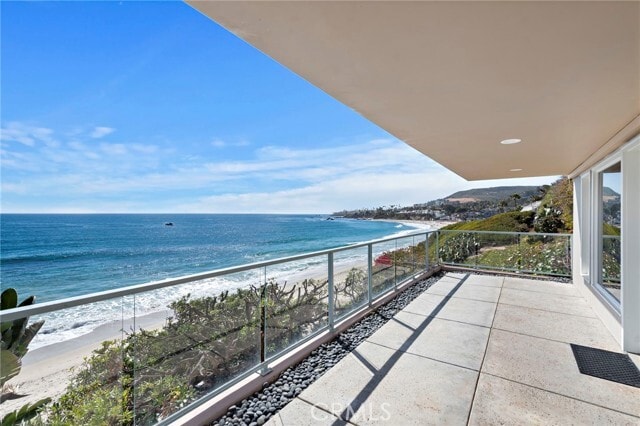 Building Photo - 603 S Coast Hwy Unit C