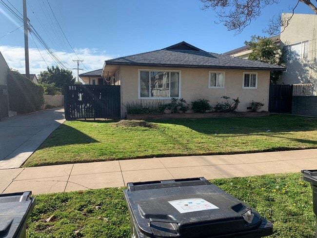 Front View - 212 W Linda Vista Ave Unit C