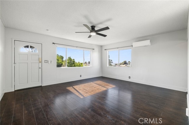 Photo - 3732 Dwiggins St