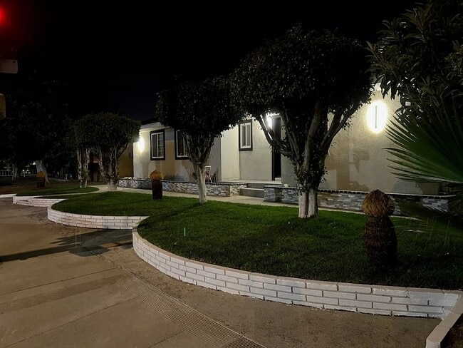 Photo - 8176 Dale St