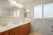 Photo - 20617 Schoenborn St House