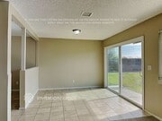 Photo - 2619 W Maple St