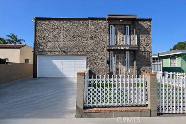 Building Photo - 815 N Rose Ave Unit K