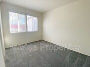Photo - 903 4th St House