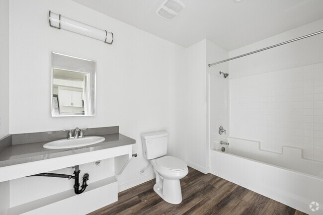 2BR, 2BA - 1020SF - Primary Bathroom - Catalina Luxury Apartments Unit 301