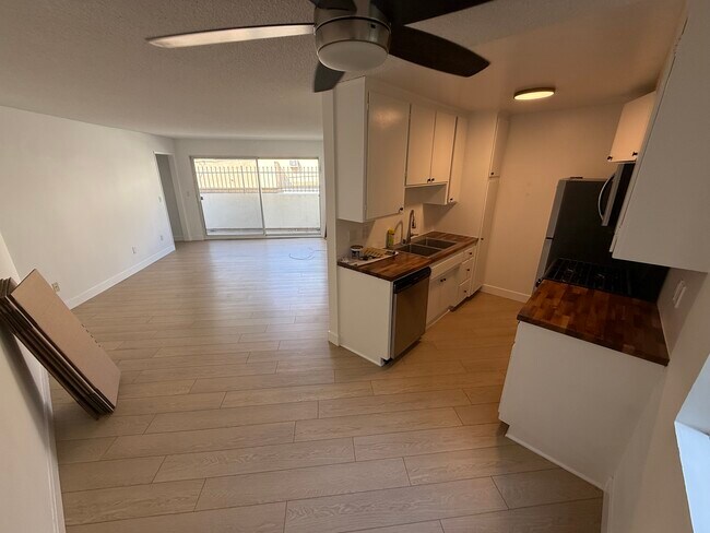 Photo - 1218 McClellan Dr Unit 108