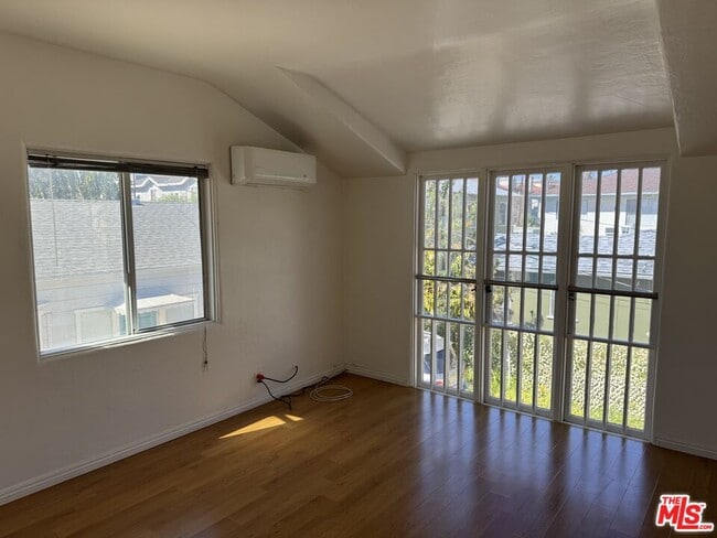 Photo - 409 N Monterey St Unit 1/2