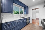 Photo - 257 Lupine Pl House