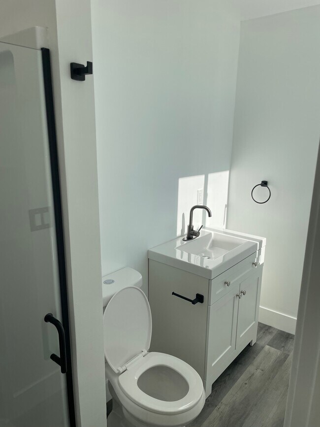 Photo - 821 S Grevillea Ave Unit B