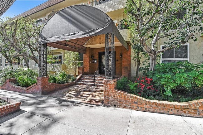 Photo - 1203 N Sweetzer Ave Townhome