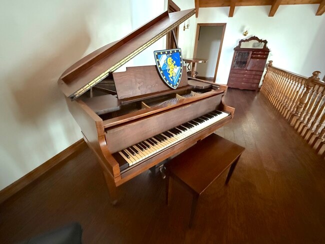 Photo - 533 Sierra Madre Ave