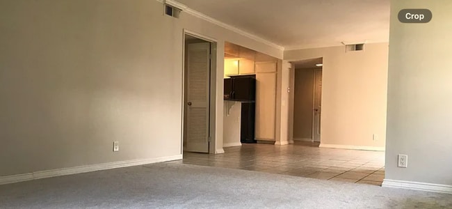 Living room - 128 Greenfield Unit 119