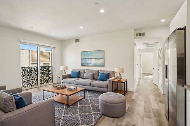 Photo - 12905 Landale Street