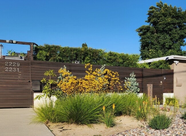 Building Photo - 2231 Boundary St Unit 2231 Boundary St.