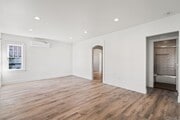 Living area - 728 E Palmer Ave Unit A