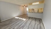 Photo - Burbank Oaks Apartments