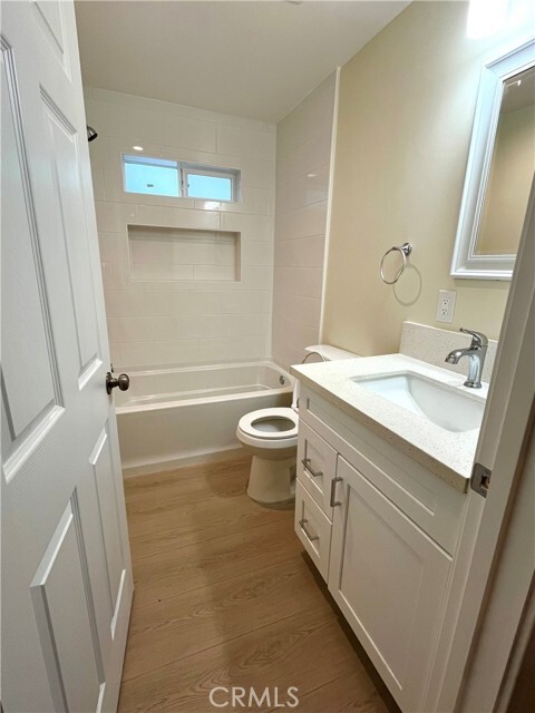 Photo - 2720 W 70th St