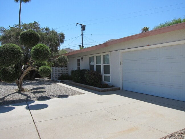 Photo - 39220 Karen St