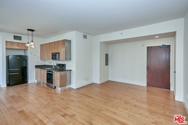 Photo - 460 S Spring St Unit 501