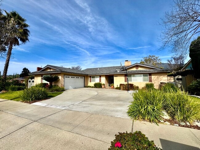 Building Photo - COMING SOON- North Claremont Home