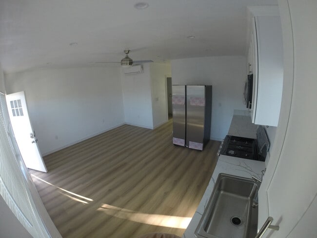 Photo - 6002 Hazelbrook Ave Unit 1