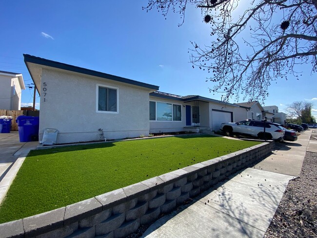 Building Photo - 4BD/2 BA Close Walk to Campus