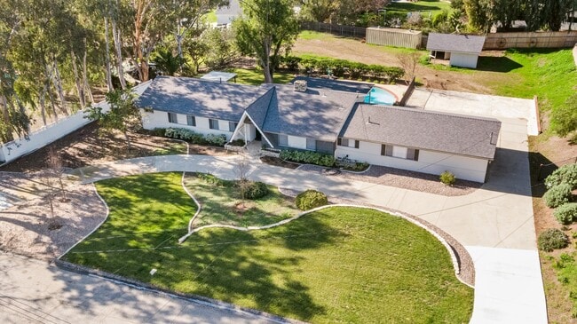 Building Photo - 771 Calle Pecos