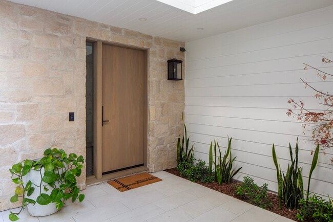 Photo - 506 Goldenrod Ave Unit B