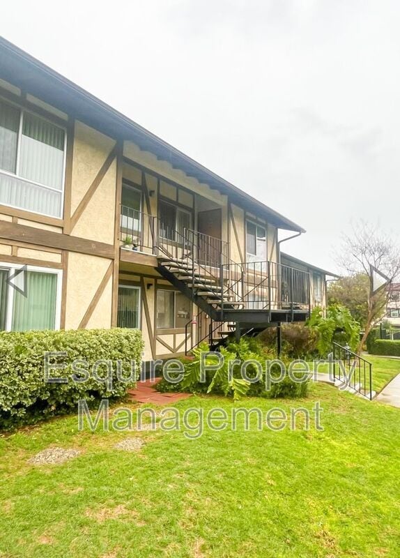 Building Photo - 951 Warwick Ave Unit #C1