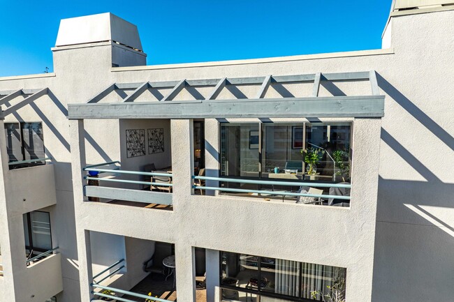 Photo - 140 Ocean Park Blvd