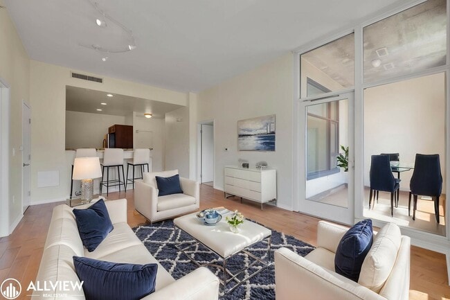 Location, Luxury, and Lifestyle – Top Floo... - Location, Luxury, and Lifestyle – Top Floo... Condo