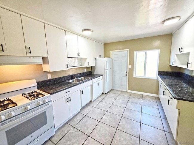 Photo - 4942 Jumano Ave